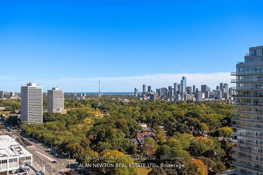 1486 Bathurst St, #Ph02