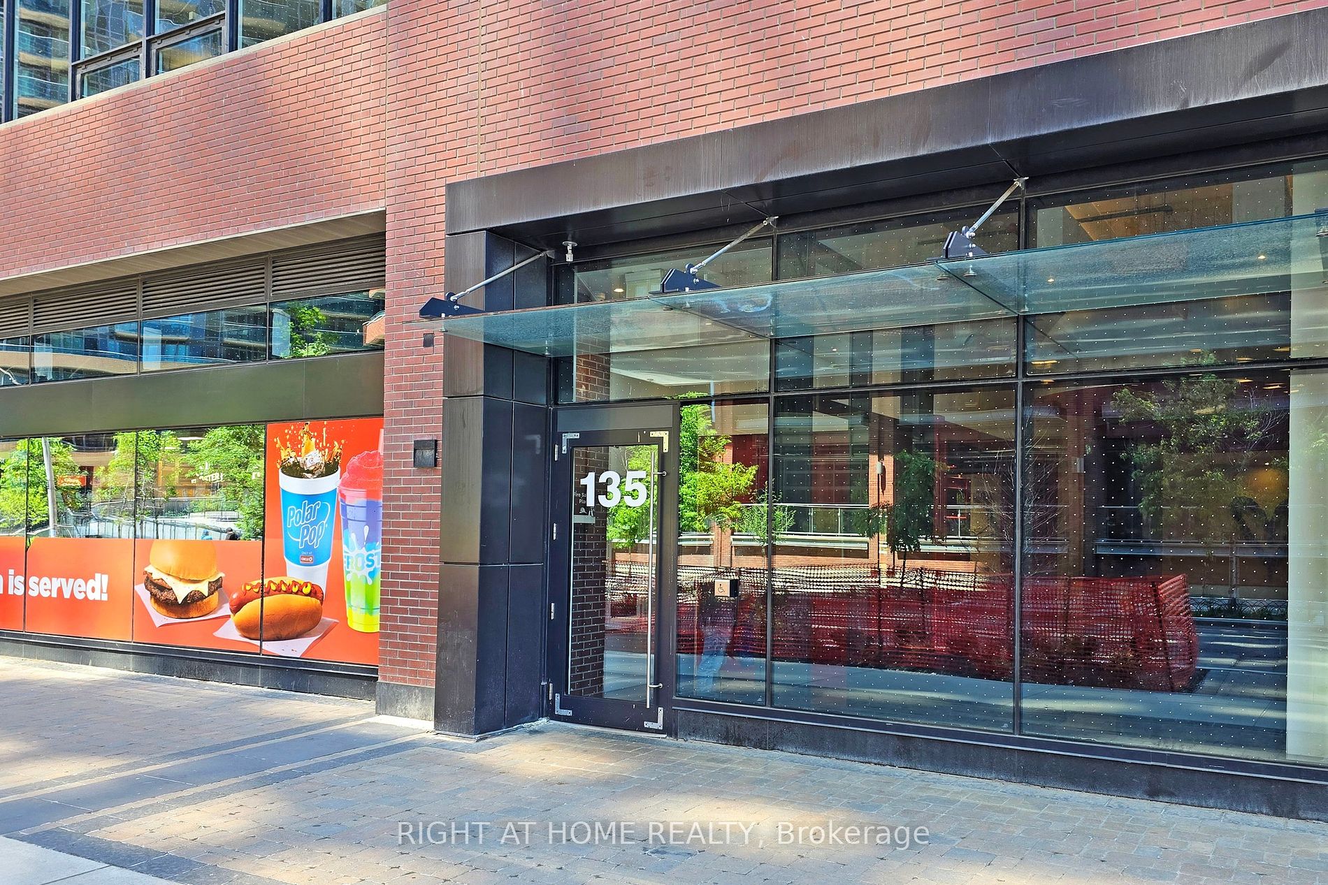 135 East Liberty St, #1304