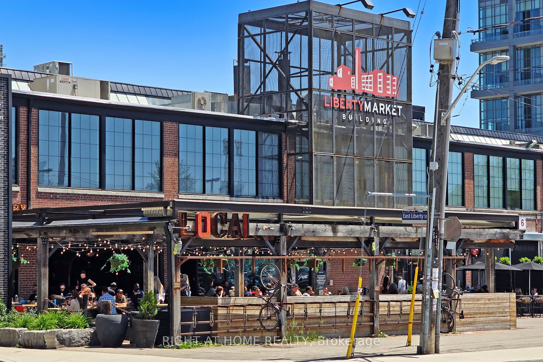 135 East Liberty St, #1304