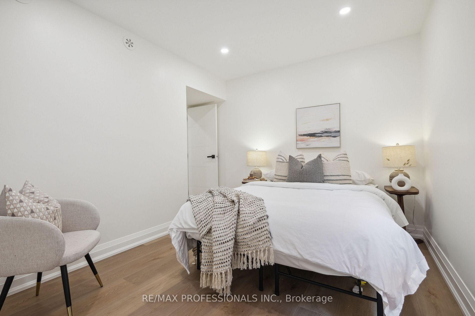 134 Argyle Street #2nd Flr