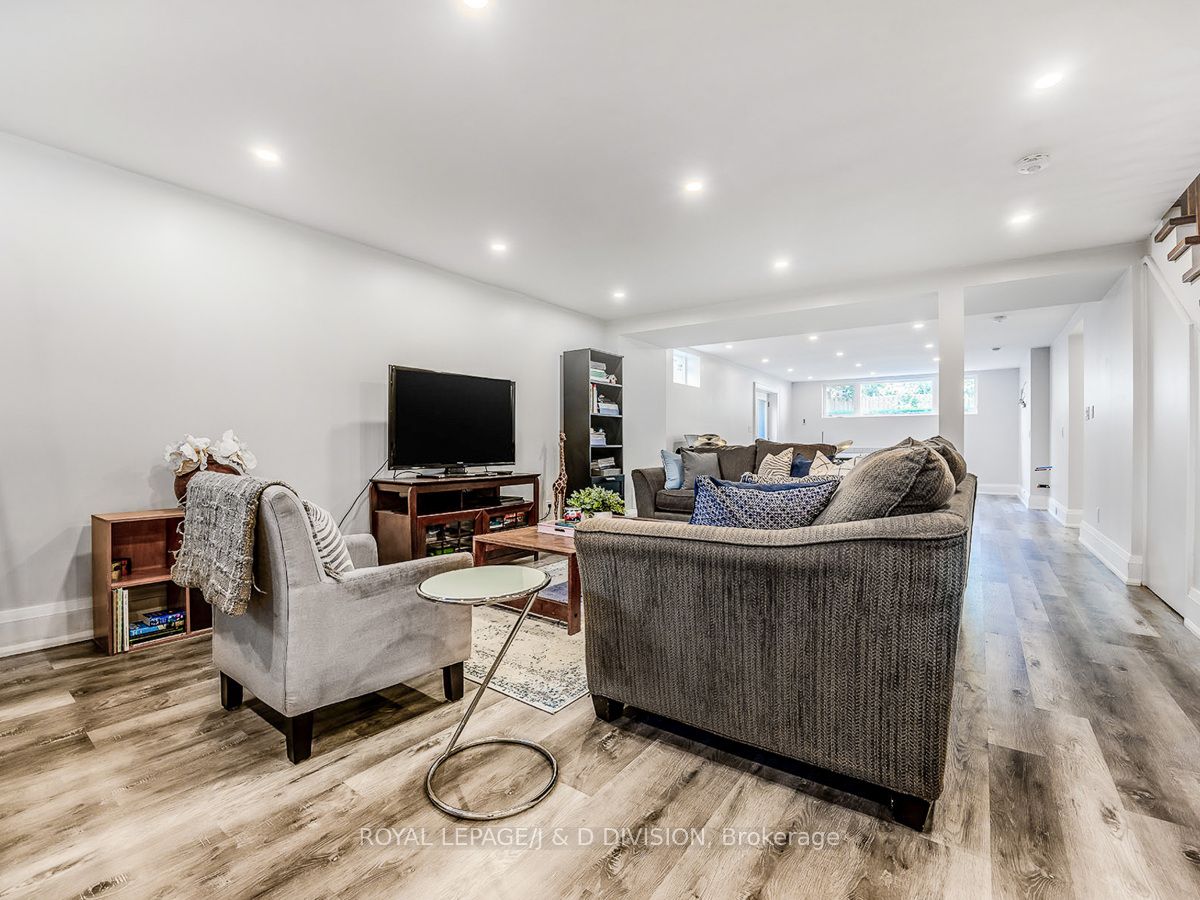 30 Broadleaf Road