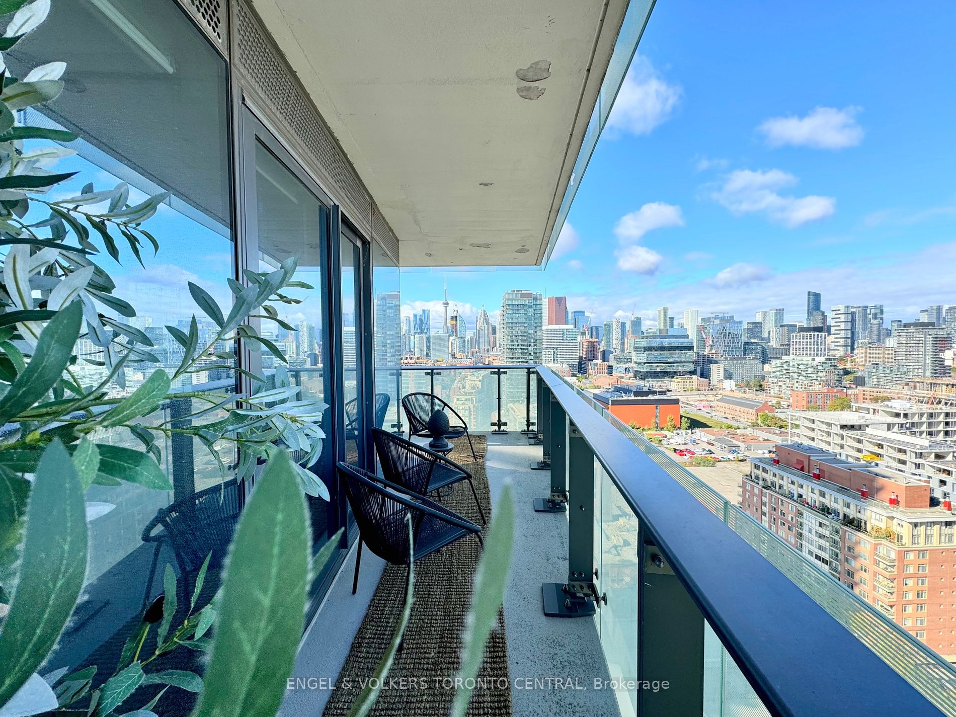 390 Cherry St, #2202