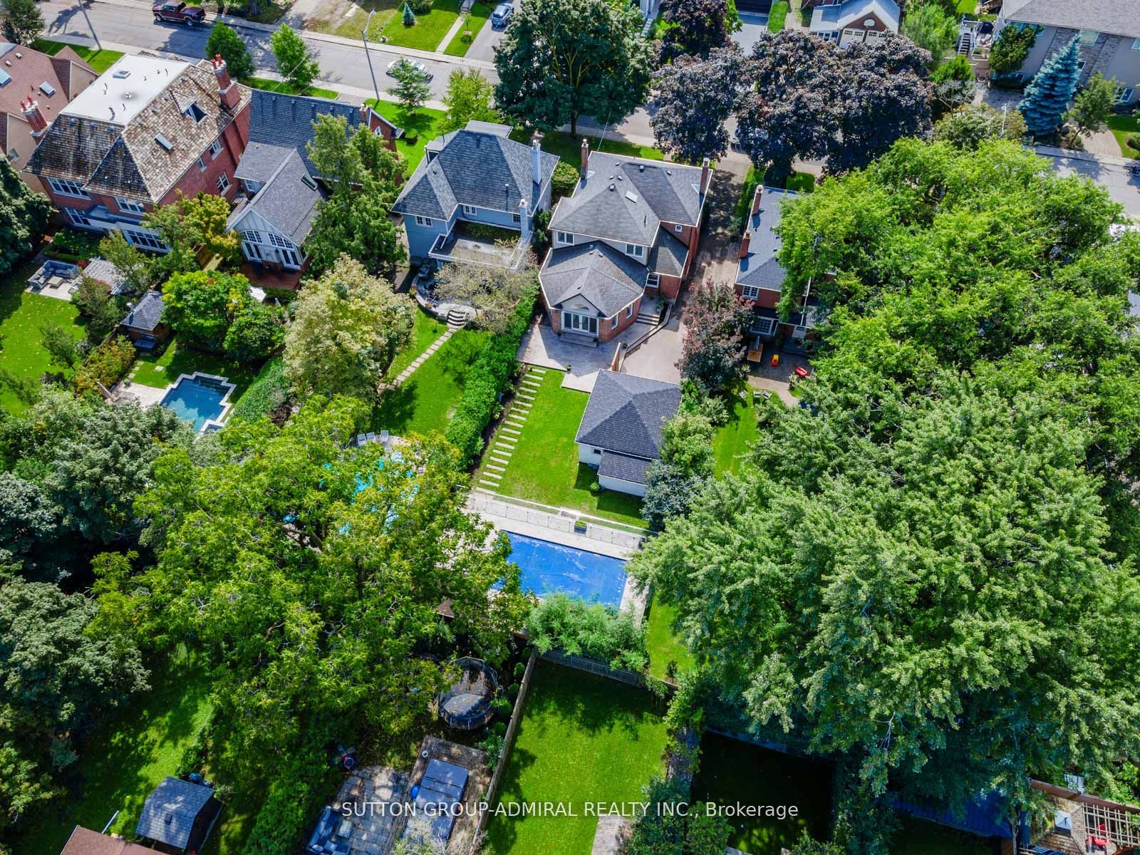 216 Glencairn Ave