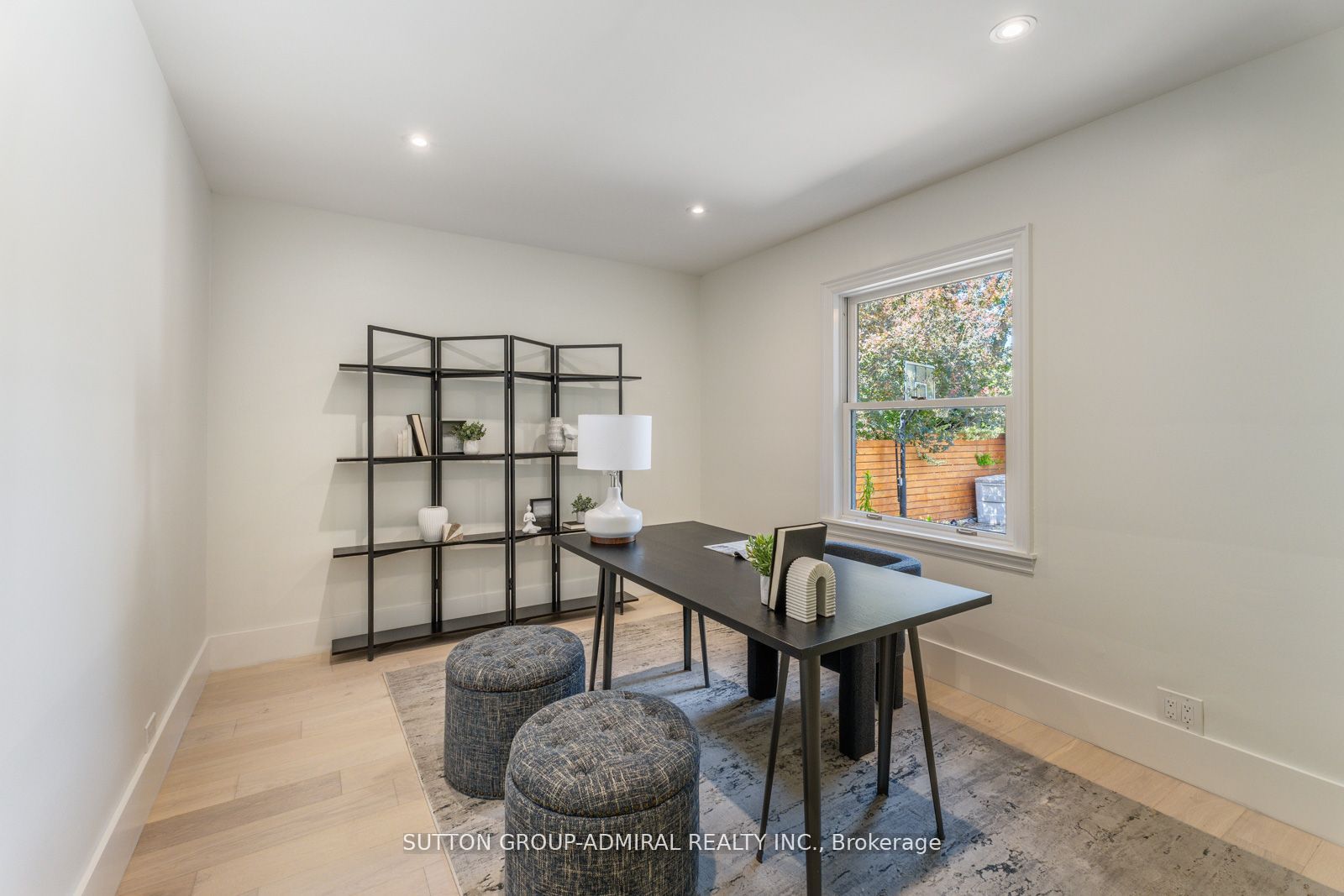 216 Glencairn Ave