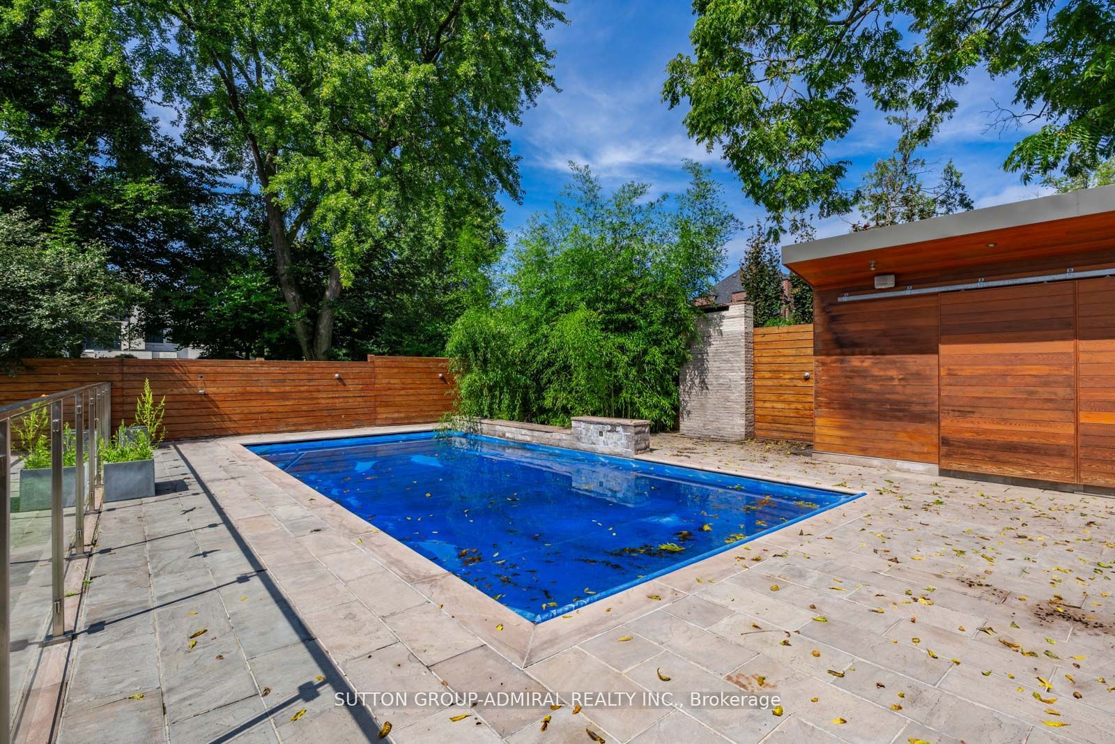 216 Glencairn Ave