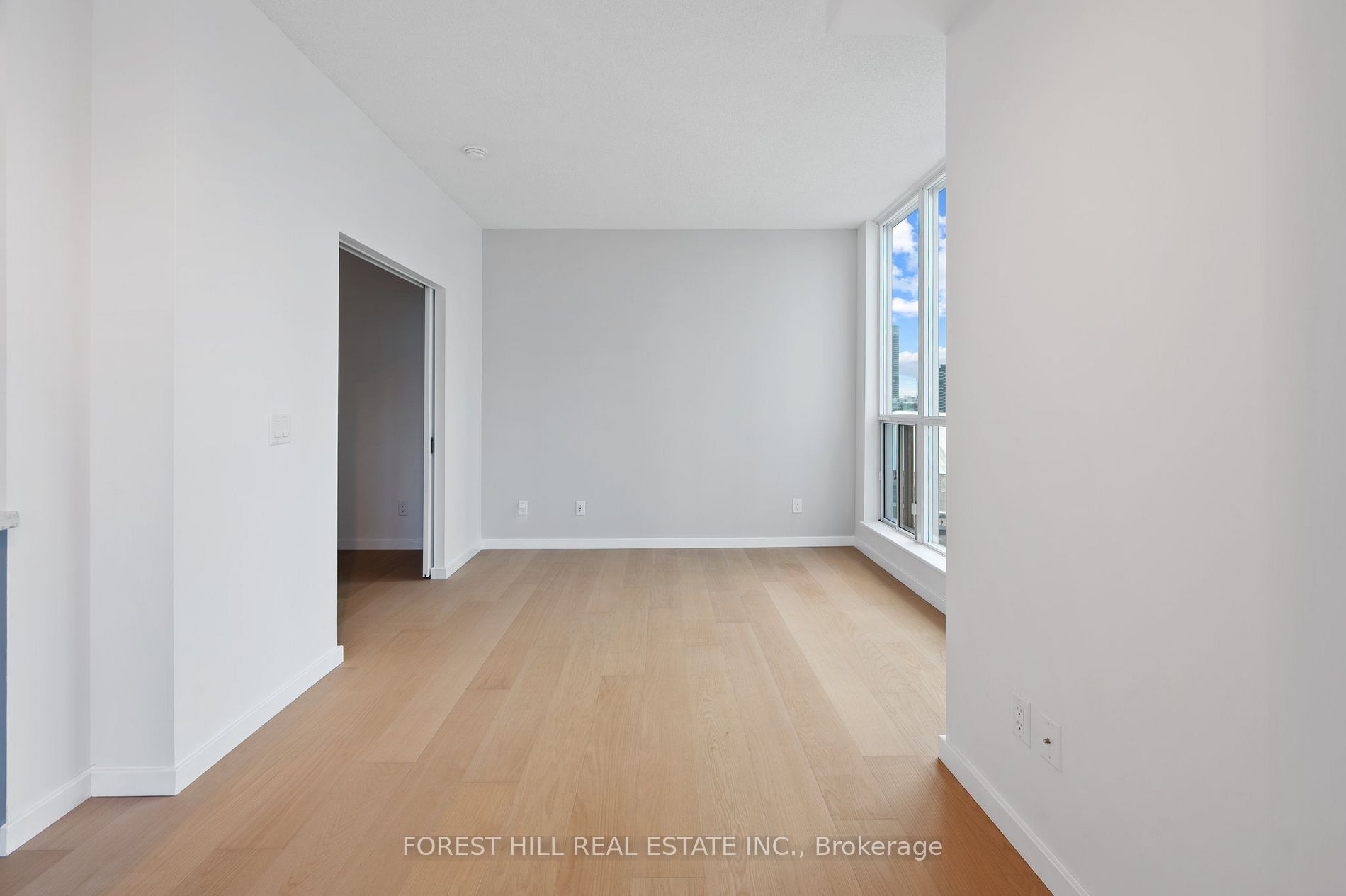 208 Queens Quay Blvd W, #3512