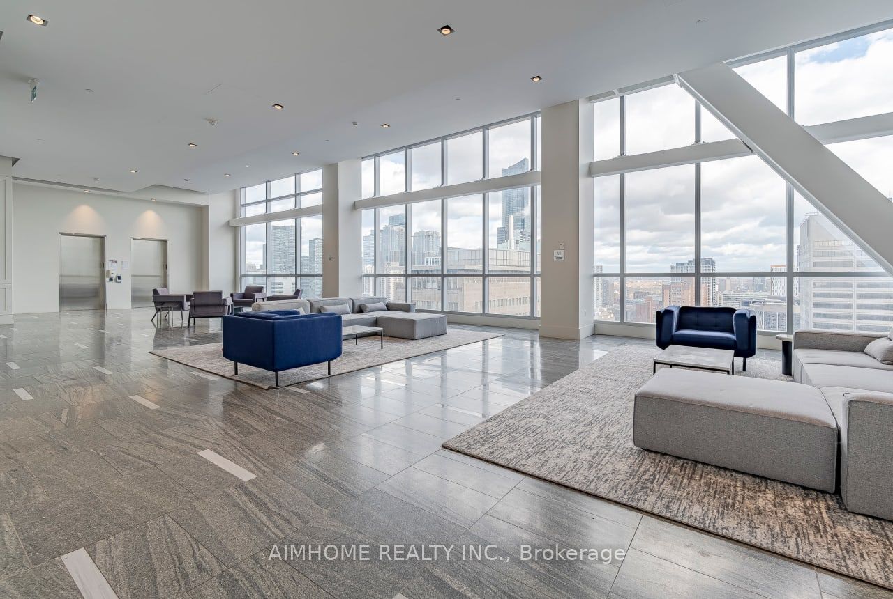 488 University Ave, #4703