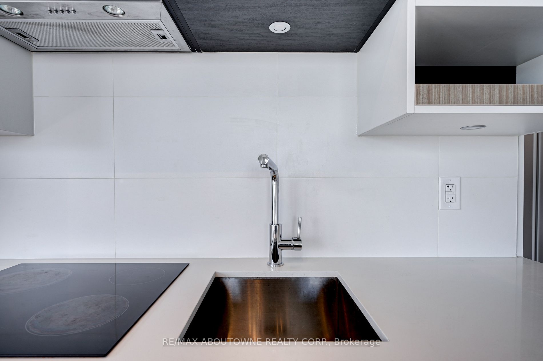 20 Edward St, #1503