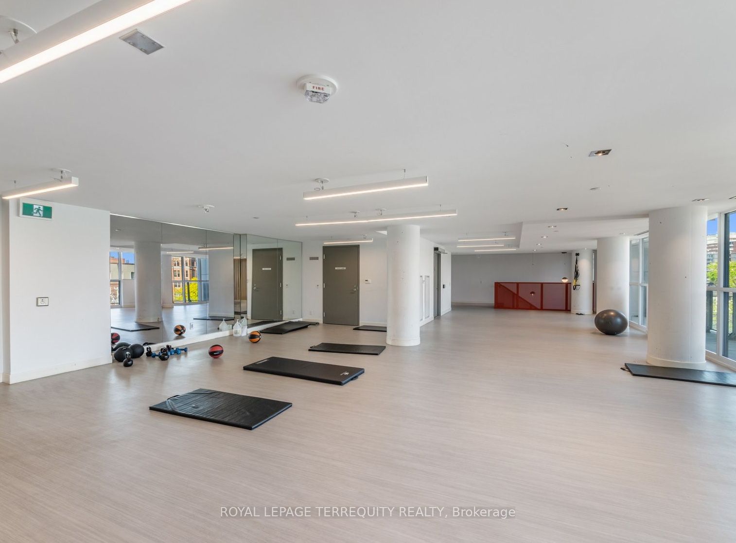 120 Parliament St, #421