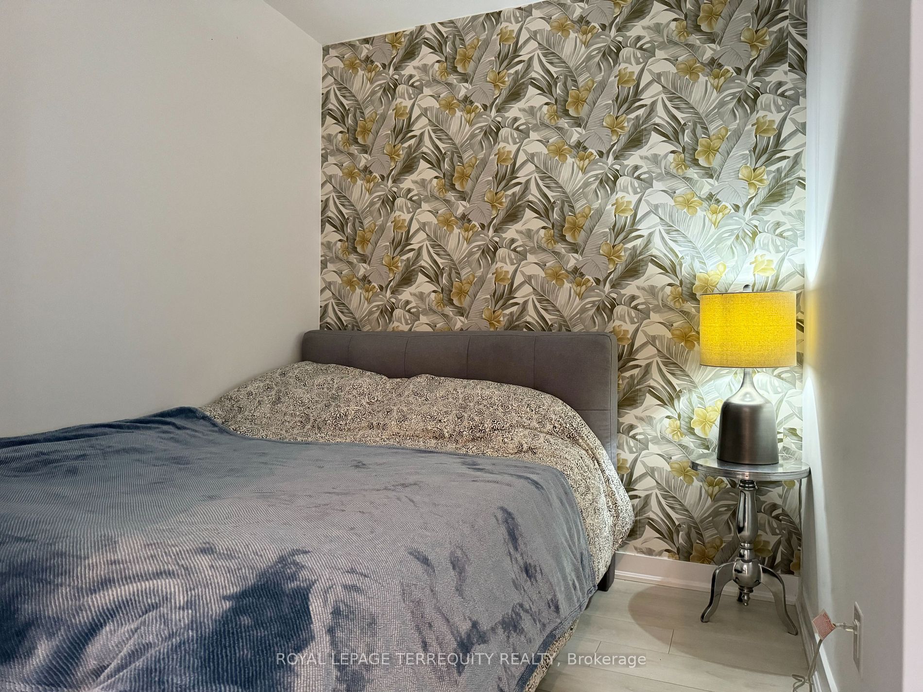 120 Parliament St, #421