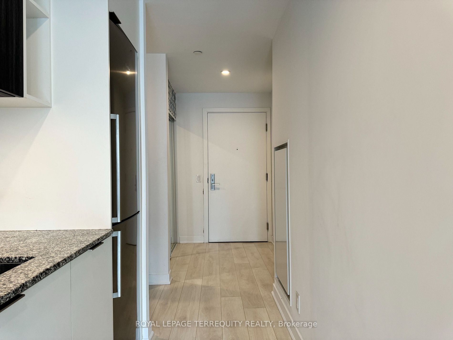 120 Parliament St, #421