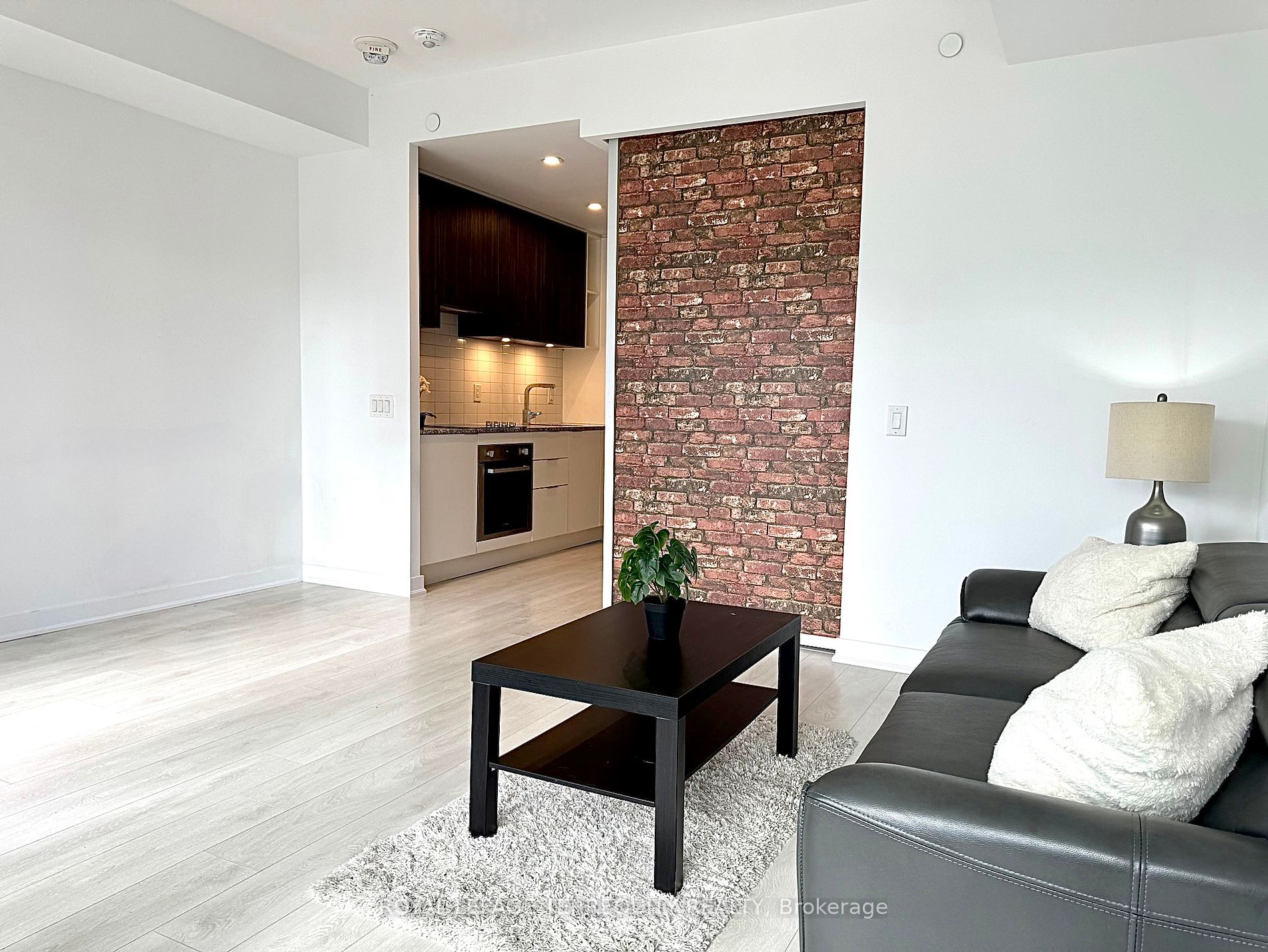 120 Parliament St, #421