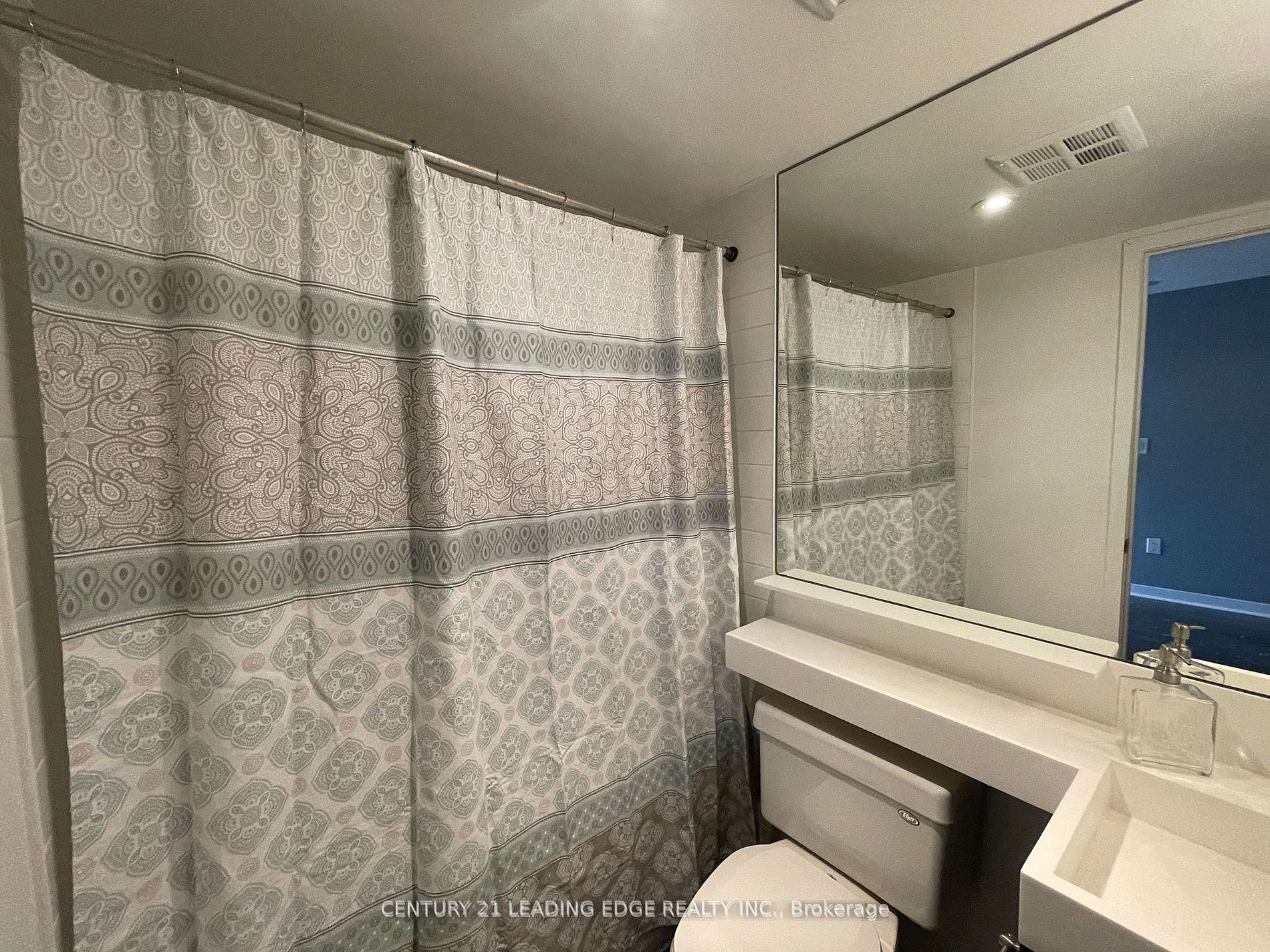 25 Telegram Mews, #3211