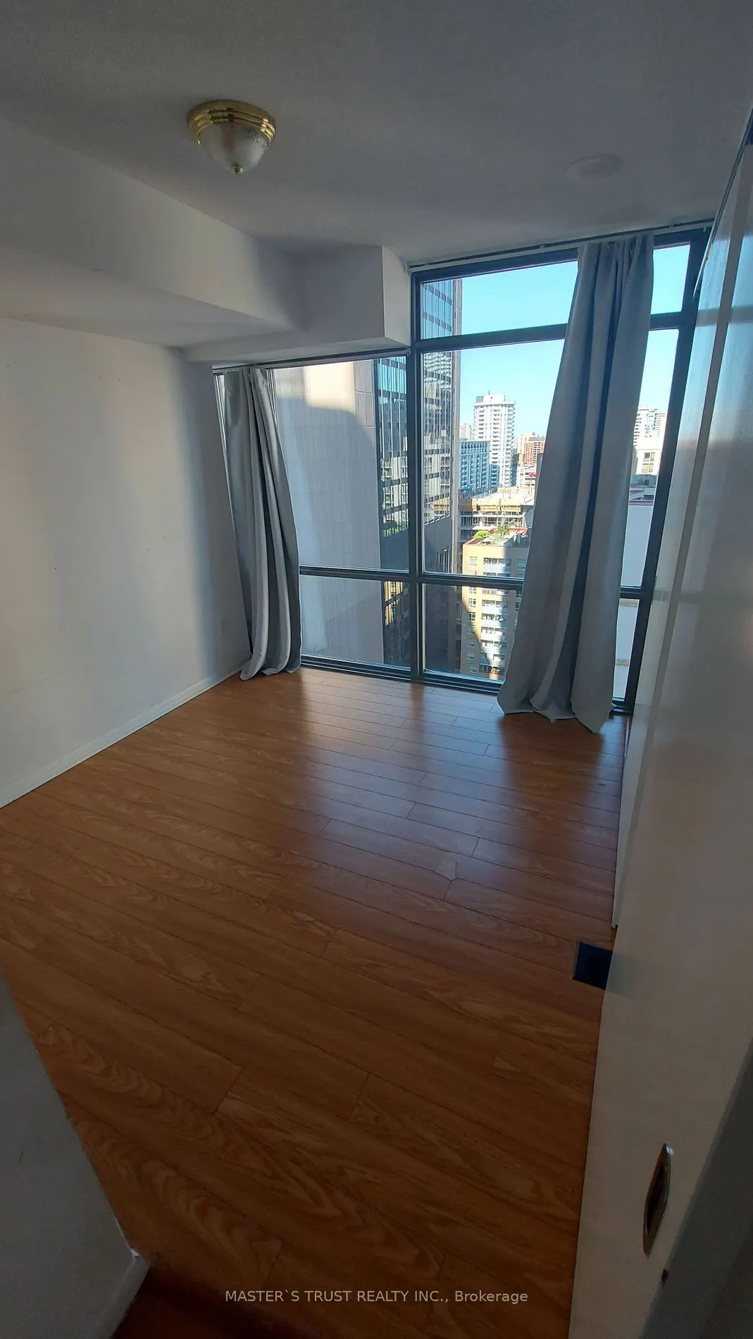 38 Grenville St, #1807