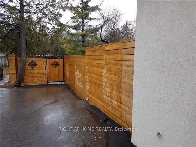 154 Davisville Ave, #Lower