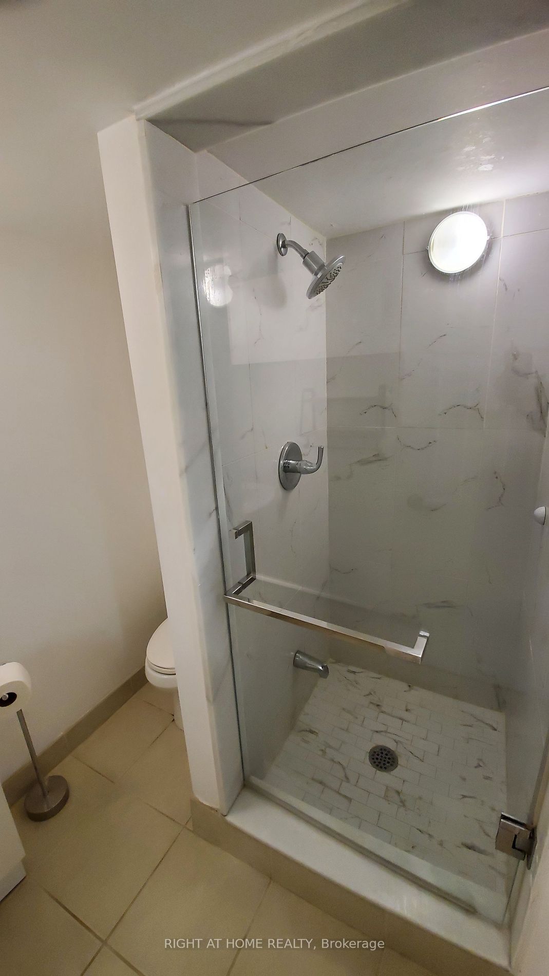 154 Davisville Ave, #Lower
