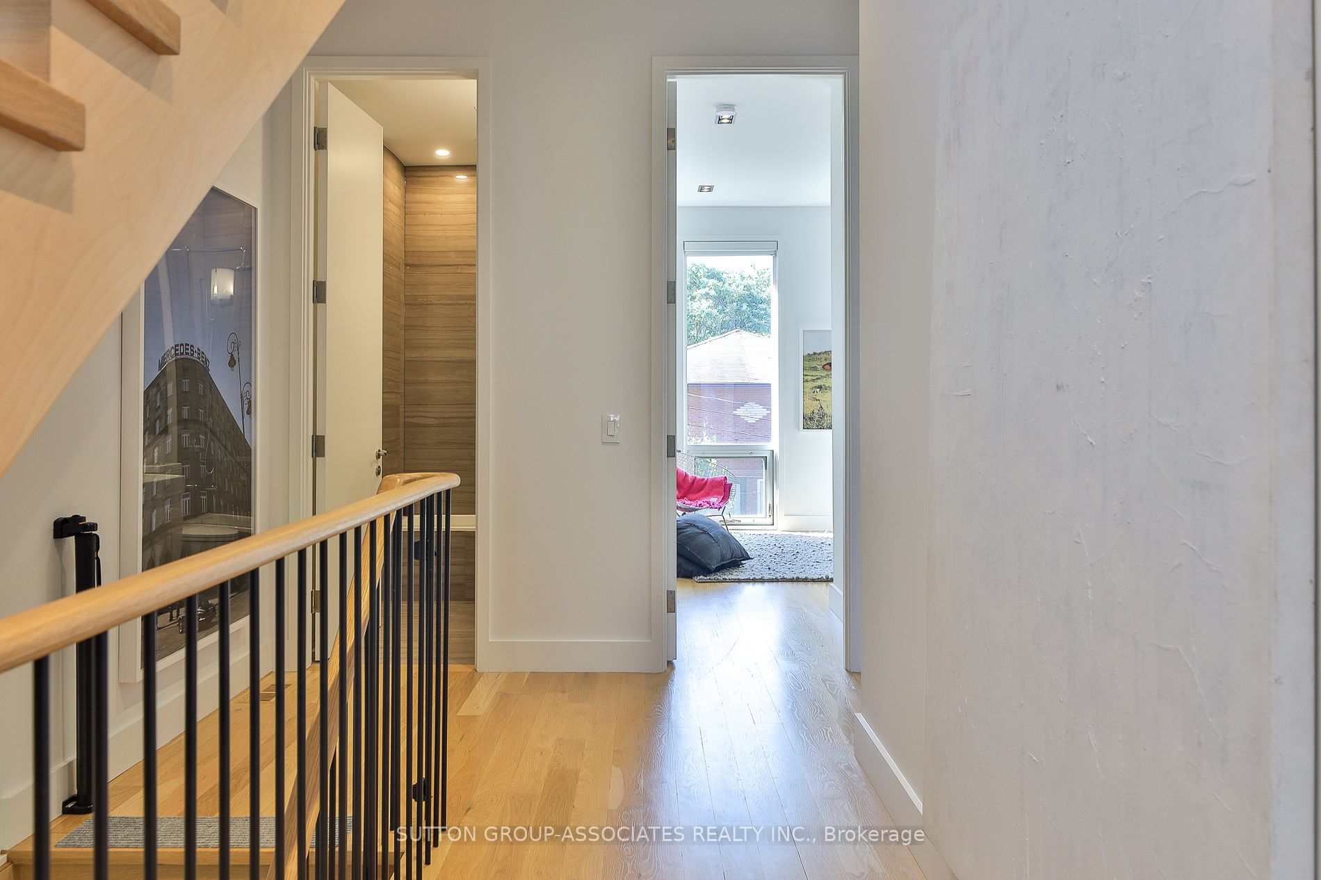 22 Mitchell Ave