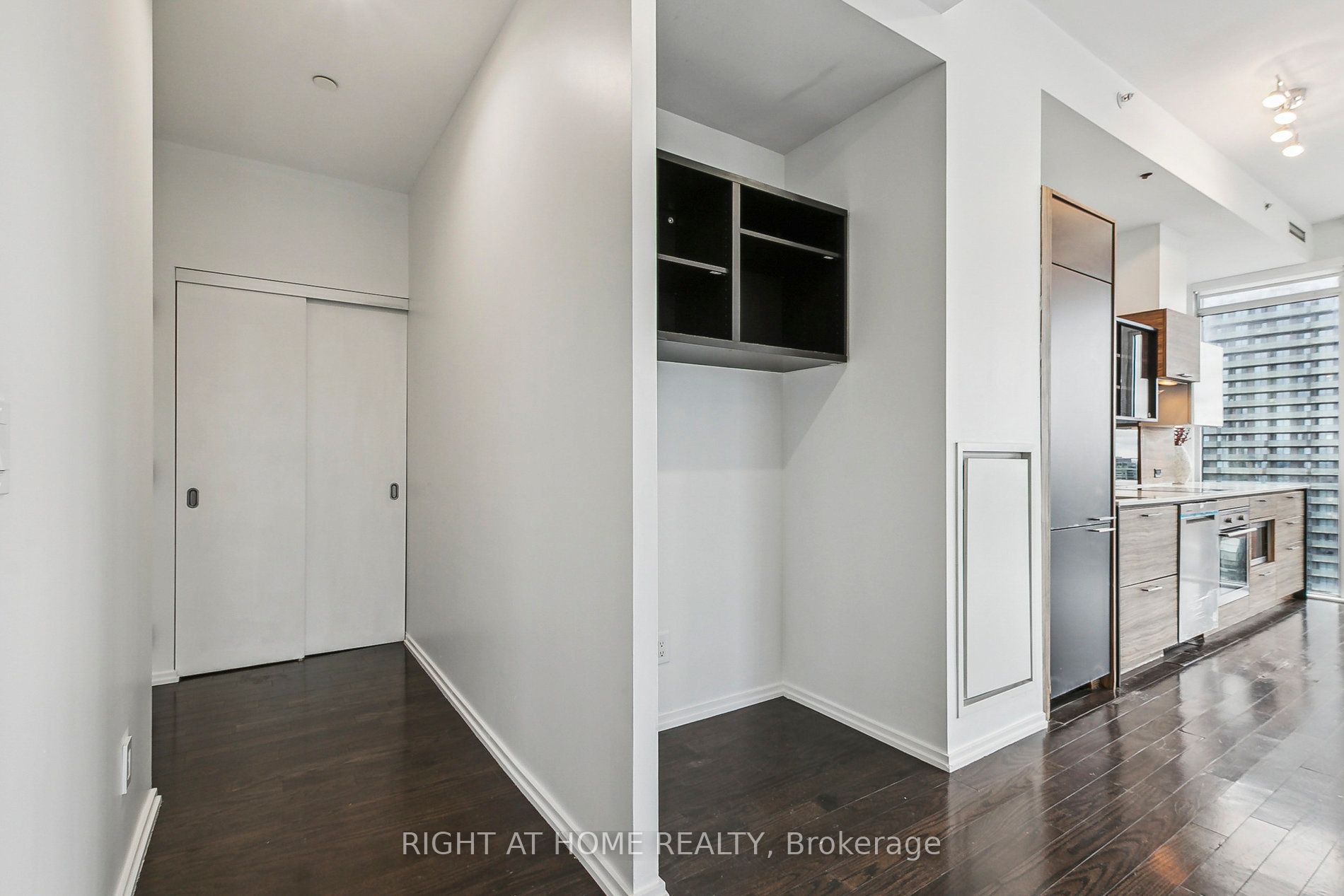 75 St Nicholas St, #3506