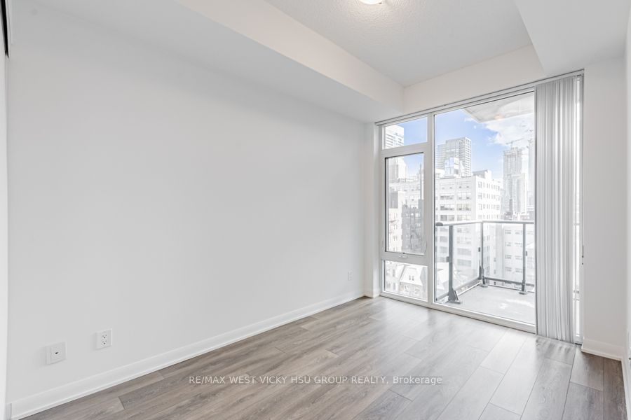 435 Richmond St W, #810
