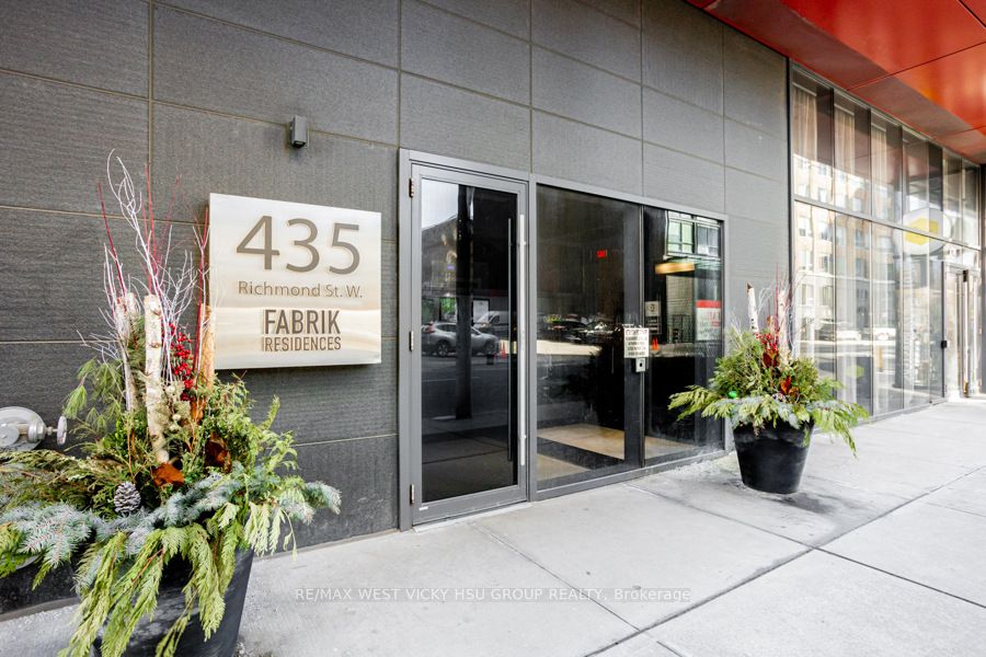 435 Richmond St W, #810