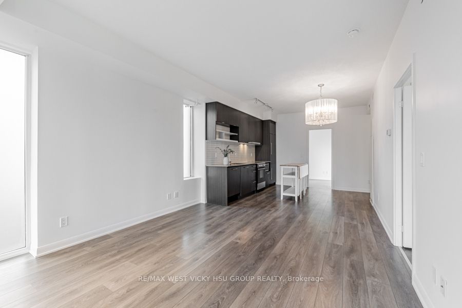 435 Richmond St W, #810