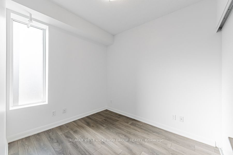 435 Richmond St W, #810