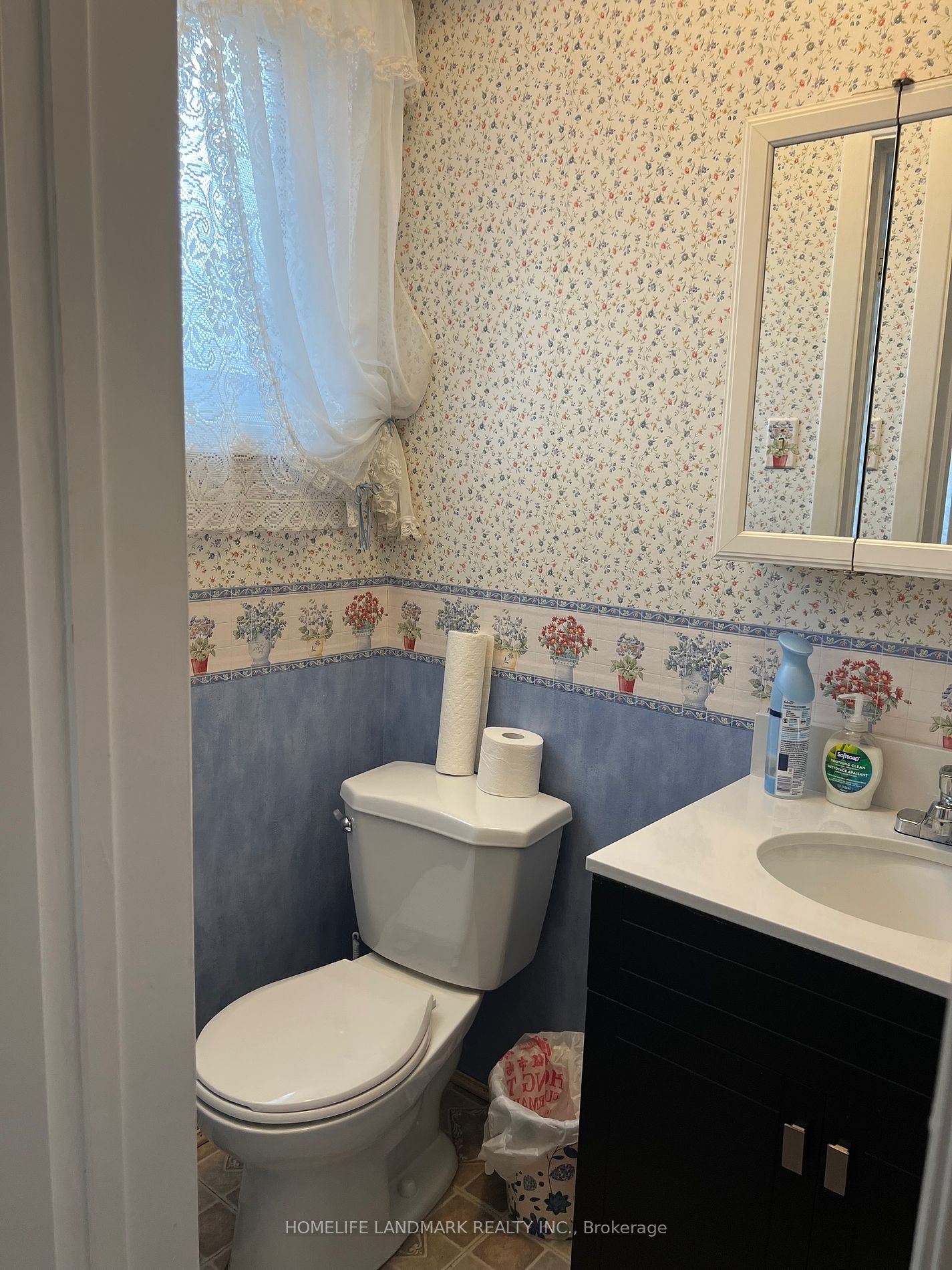 202 Lynedock Cres