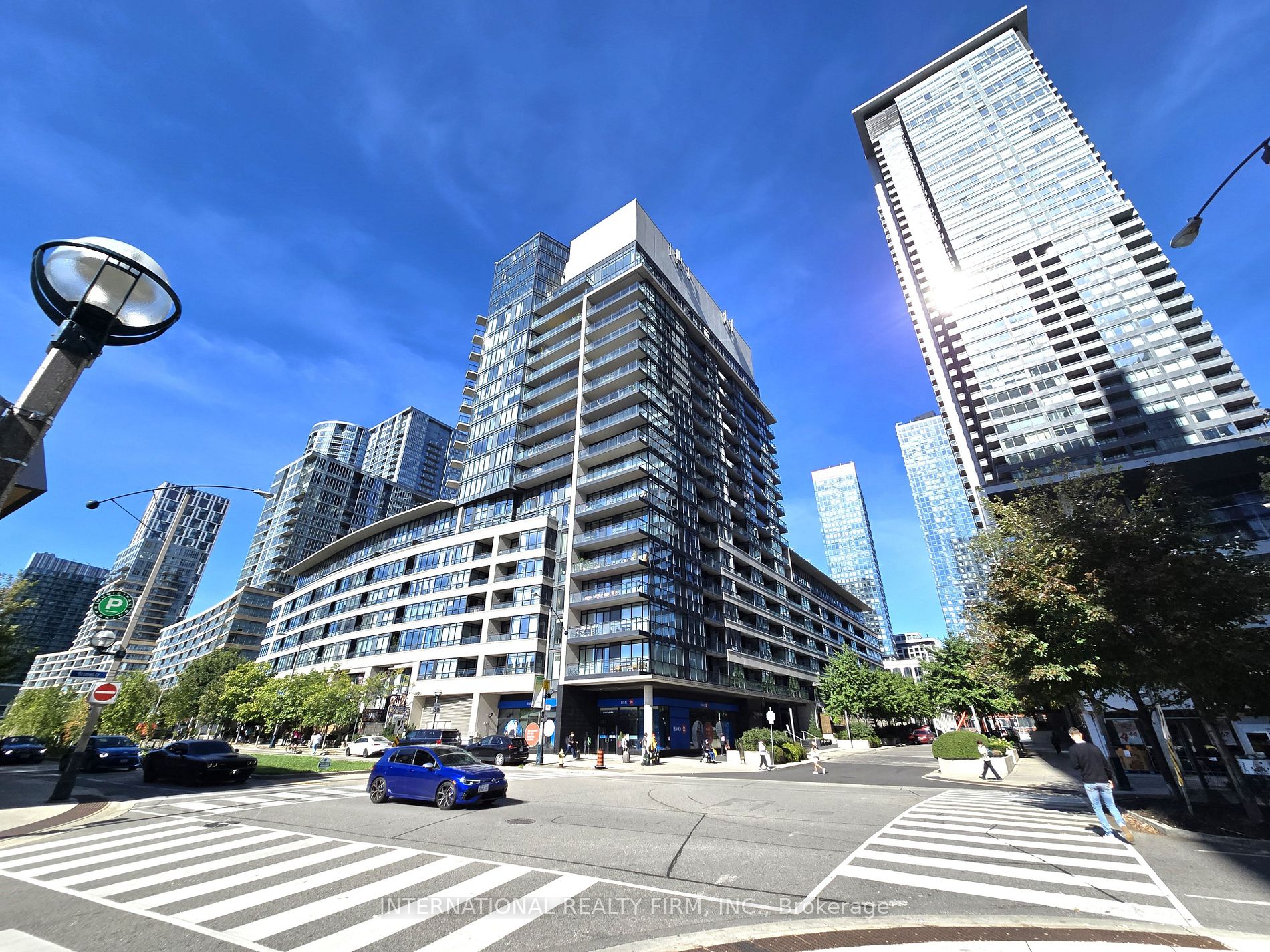 8 Telegram Mews, #703