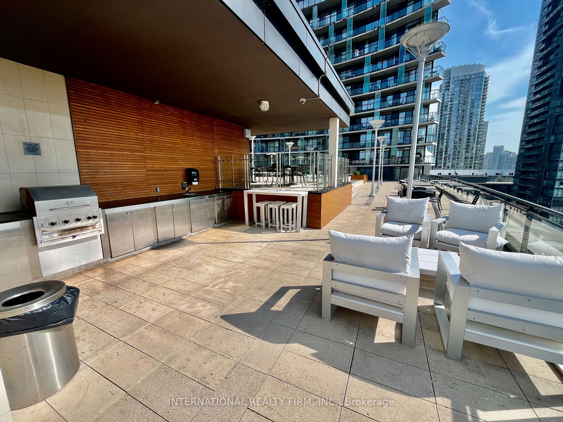 8 Telegram Mews, #703