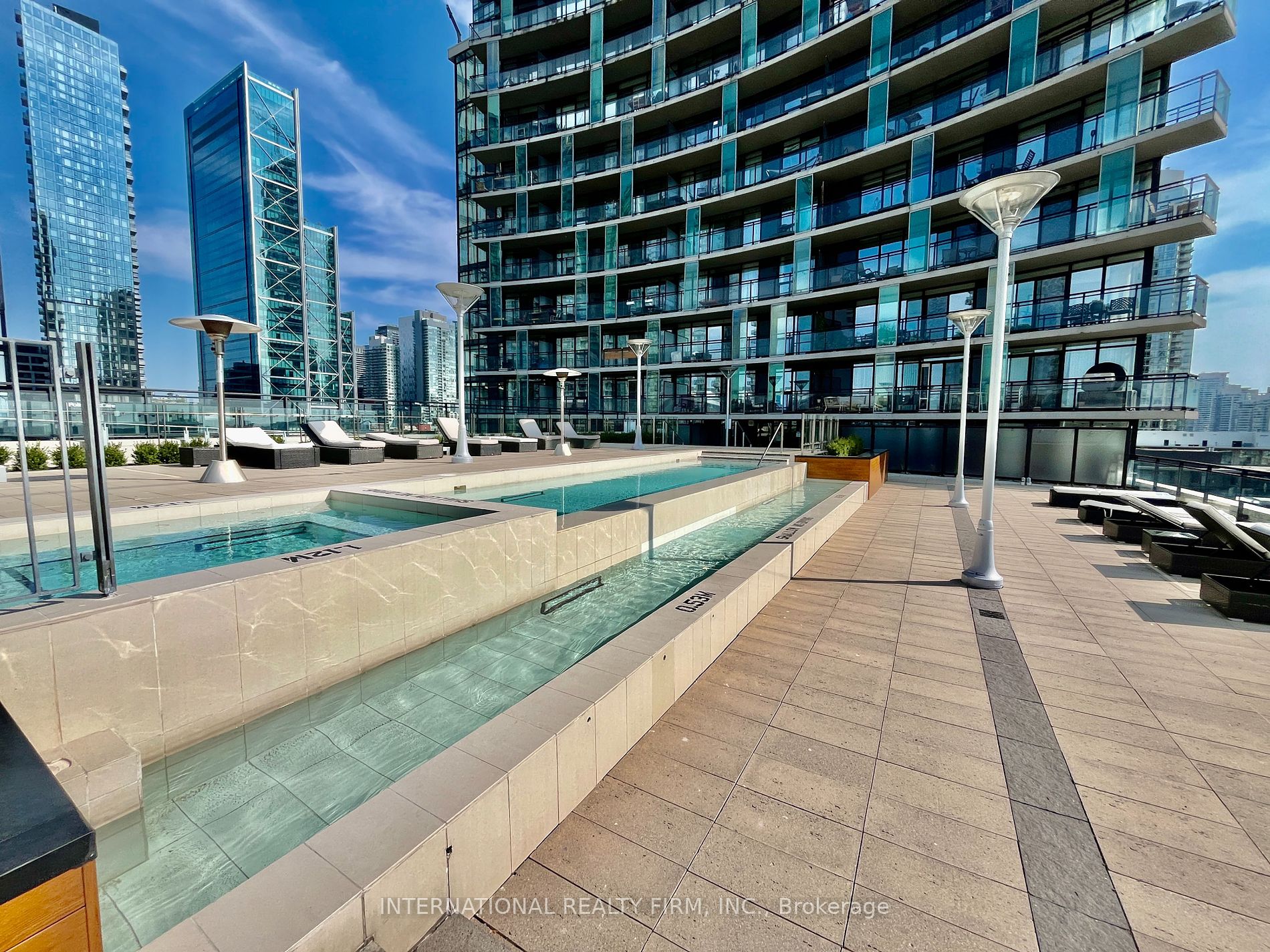 8 Telegram Mews, #703