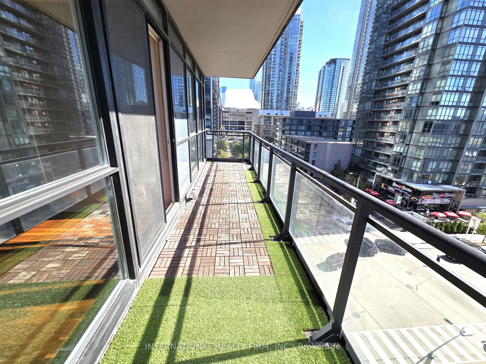 8 Telegram Mews, #703