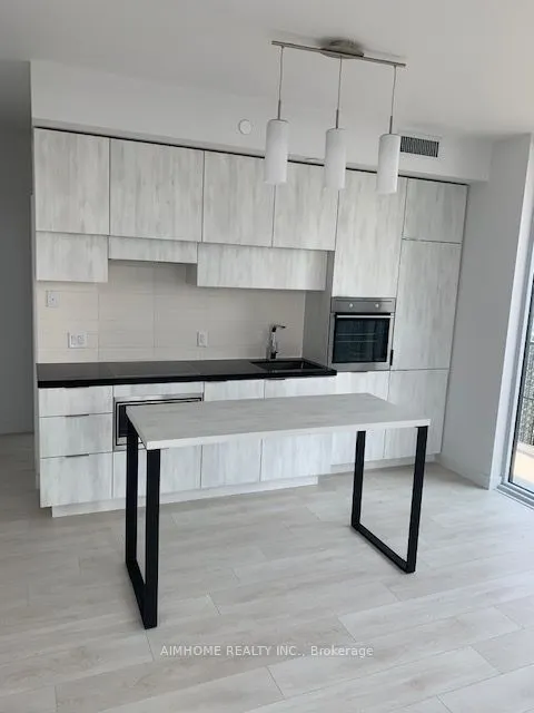8 Eglinton Ave E, #3111