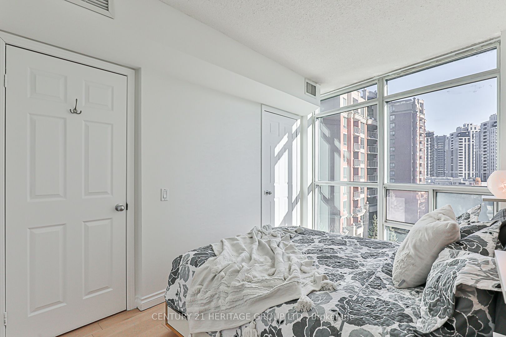 30 Harrison Garden Blvd, #701