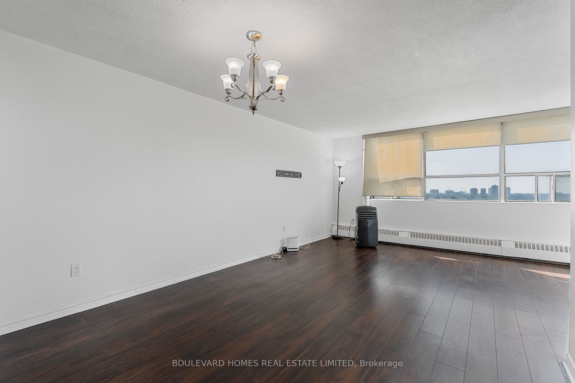 25 Sunrise Ave, #1408