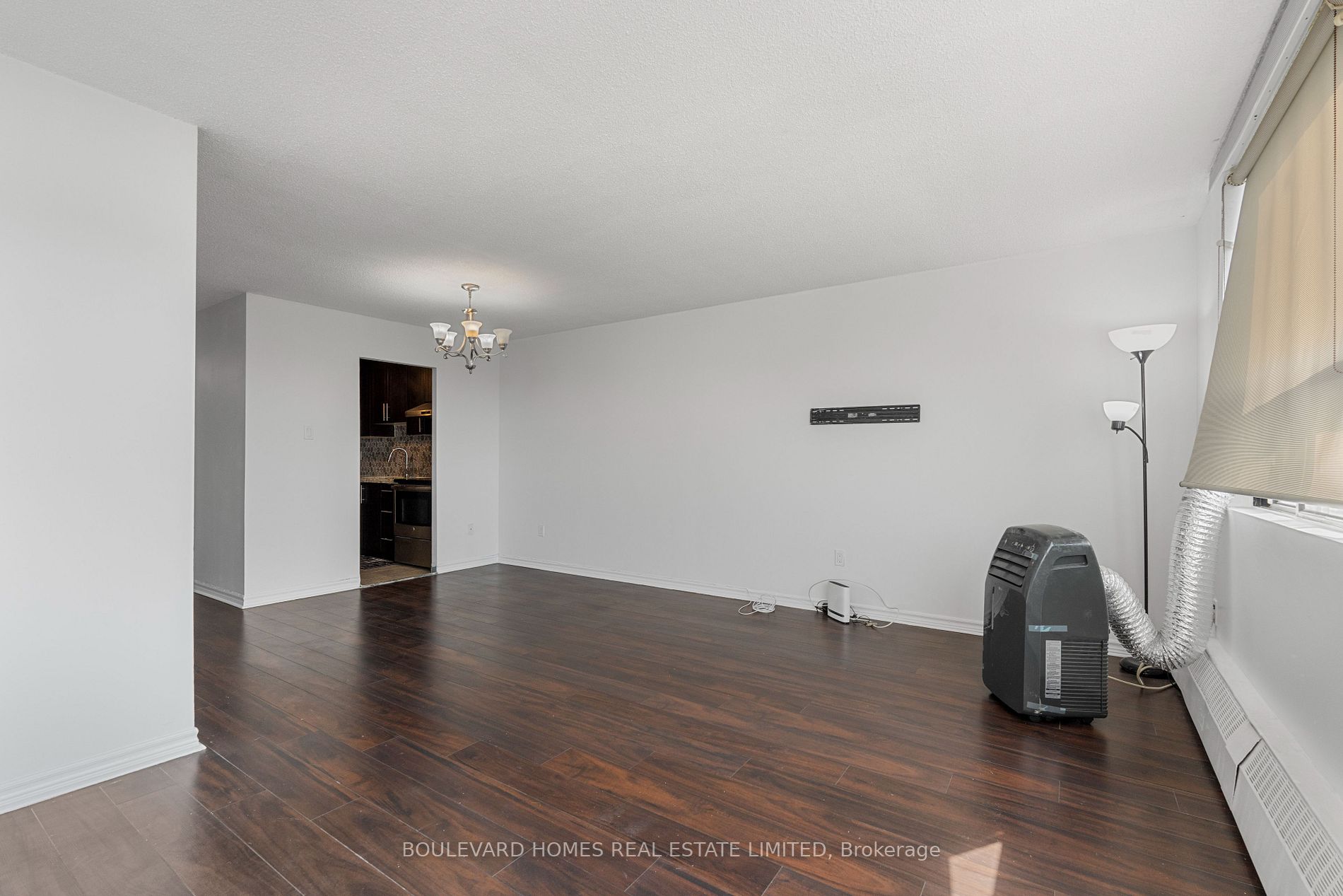25 Sunrise Ave, #1408