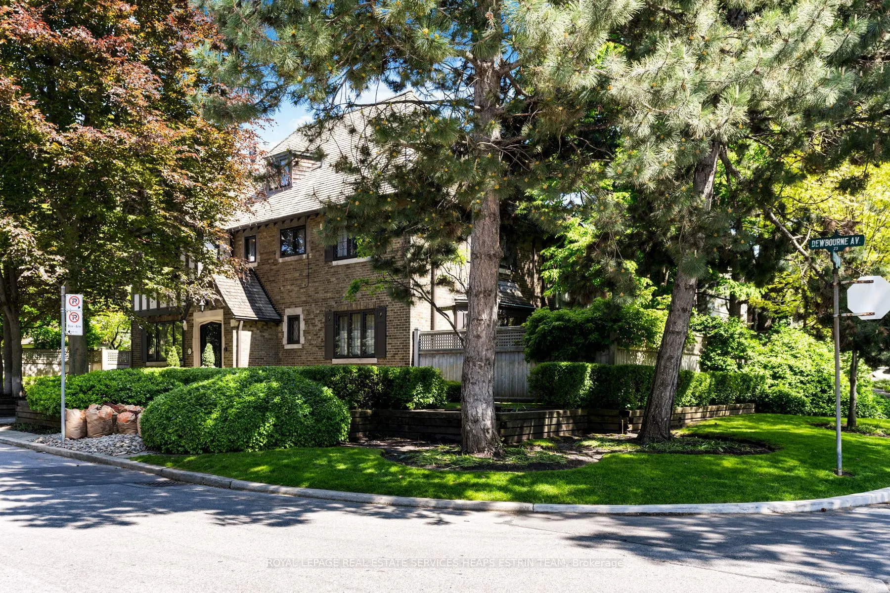23 Dewbourne Ave