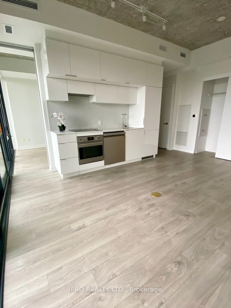 185 Roehampton Ave, #1606