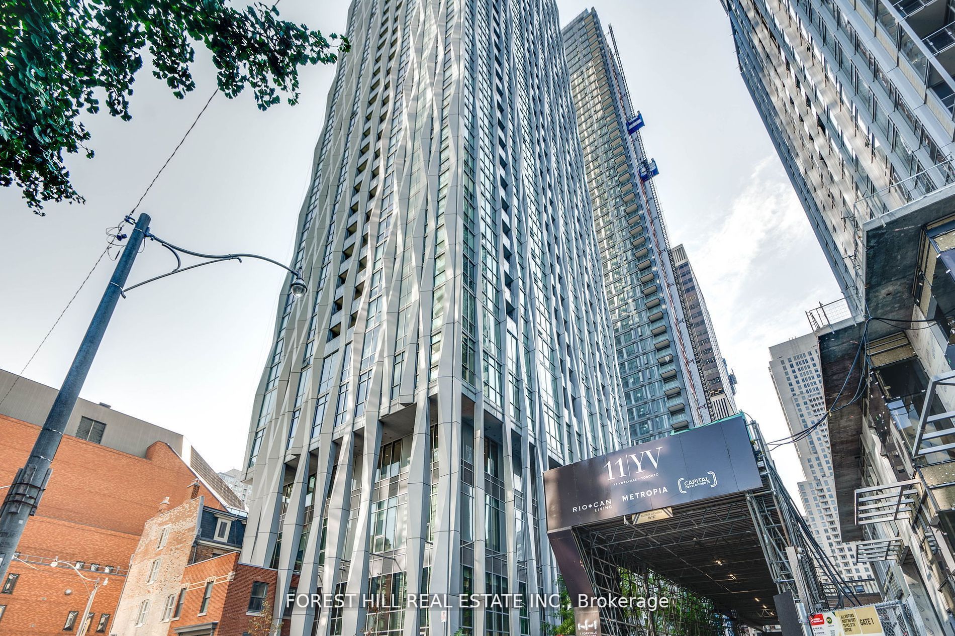 1 Yorkville Ave, #802
