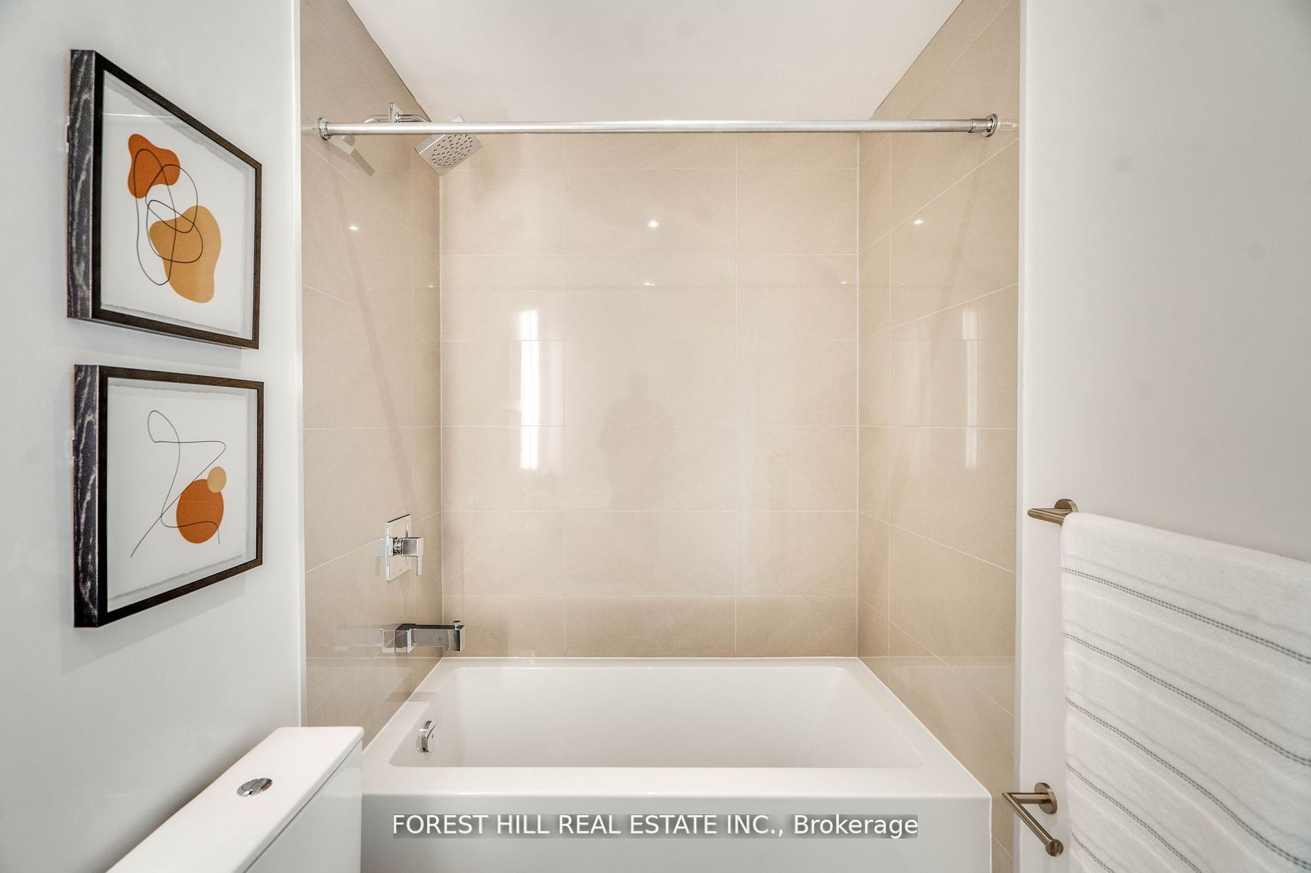 1 Yorkville Ave, #802