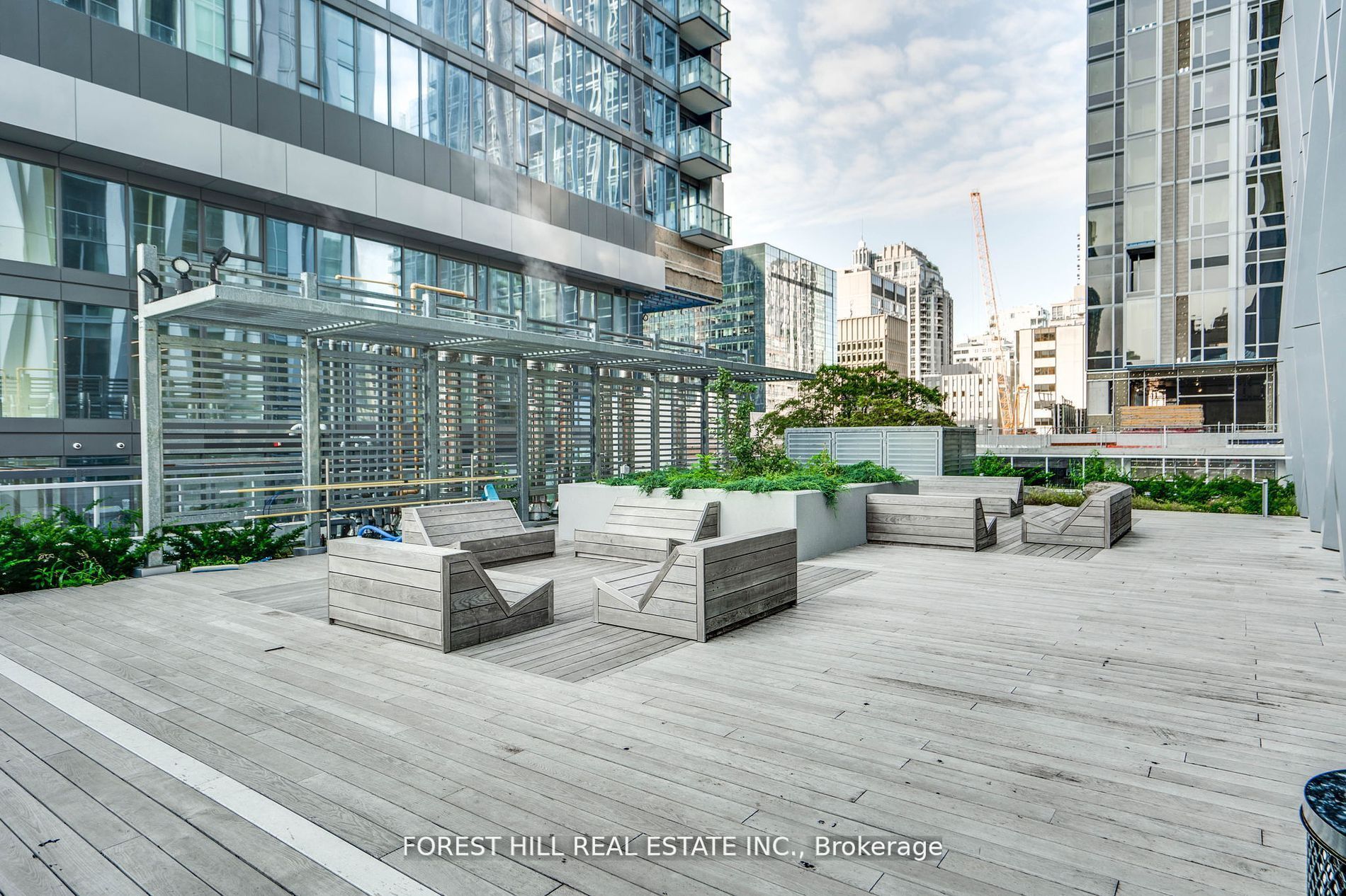 1 Yorkville Ave, #802