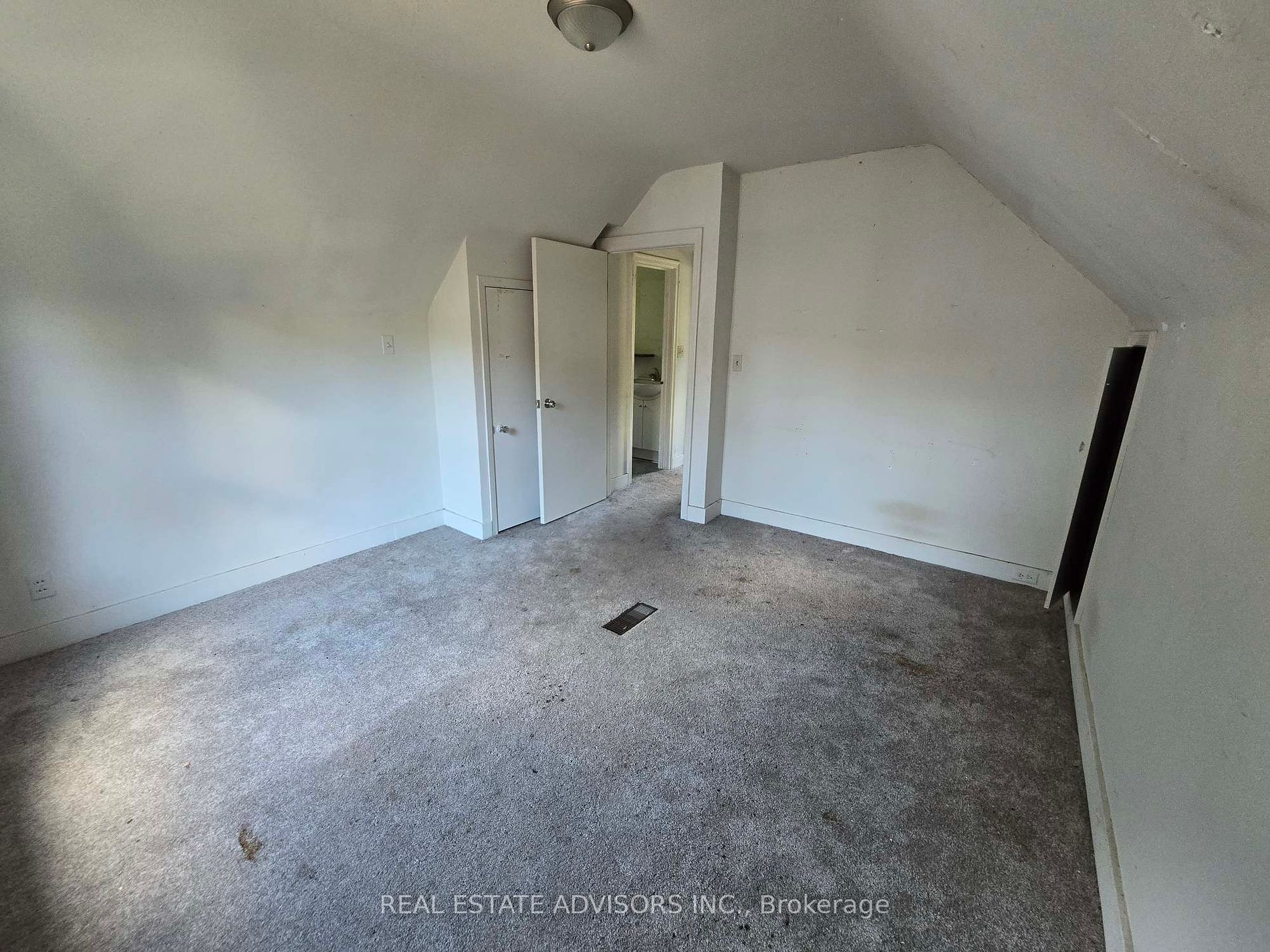 46 Devondale Ave