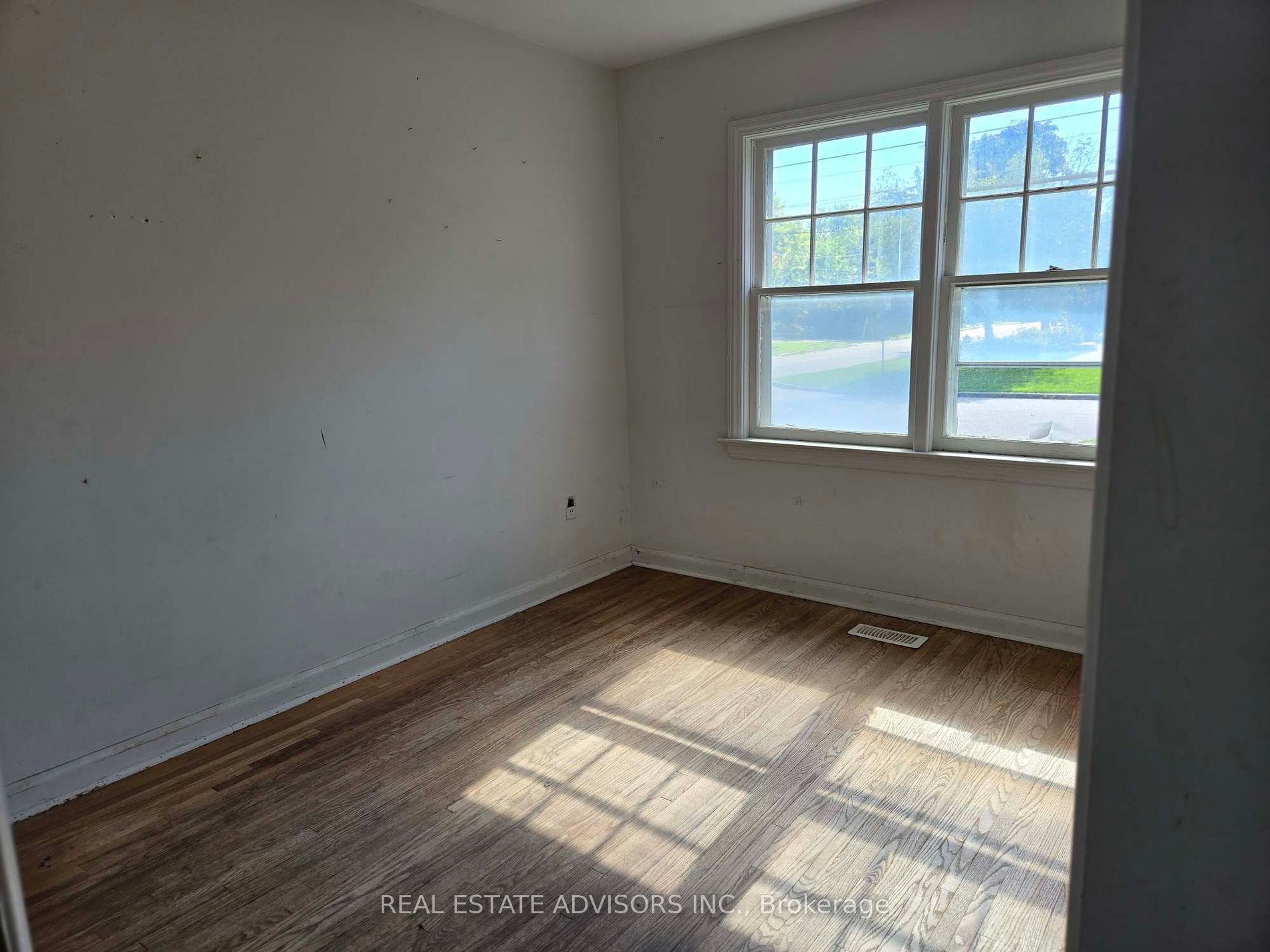 46 Devondale Ave
