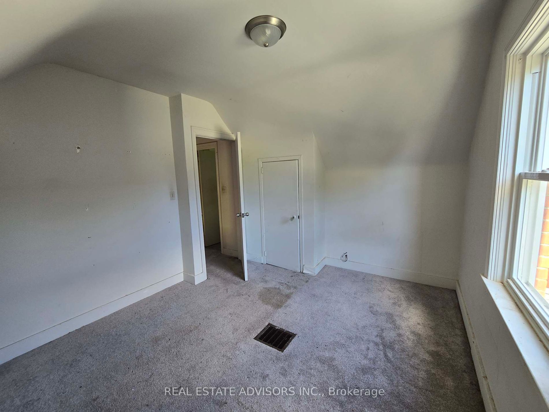 46 Devondale Ave