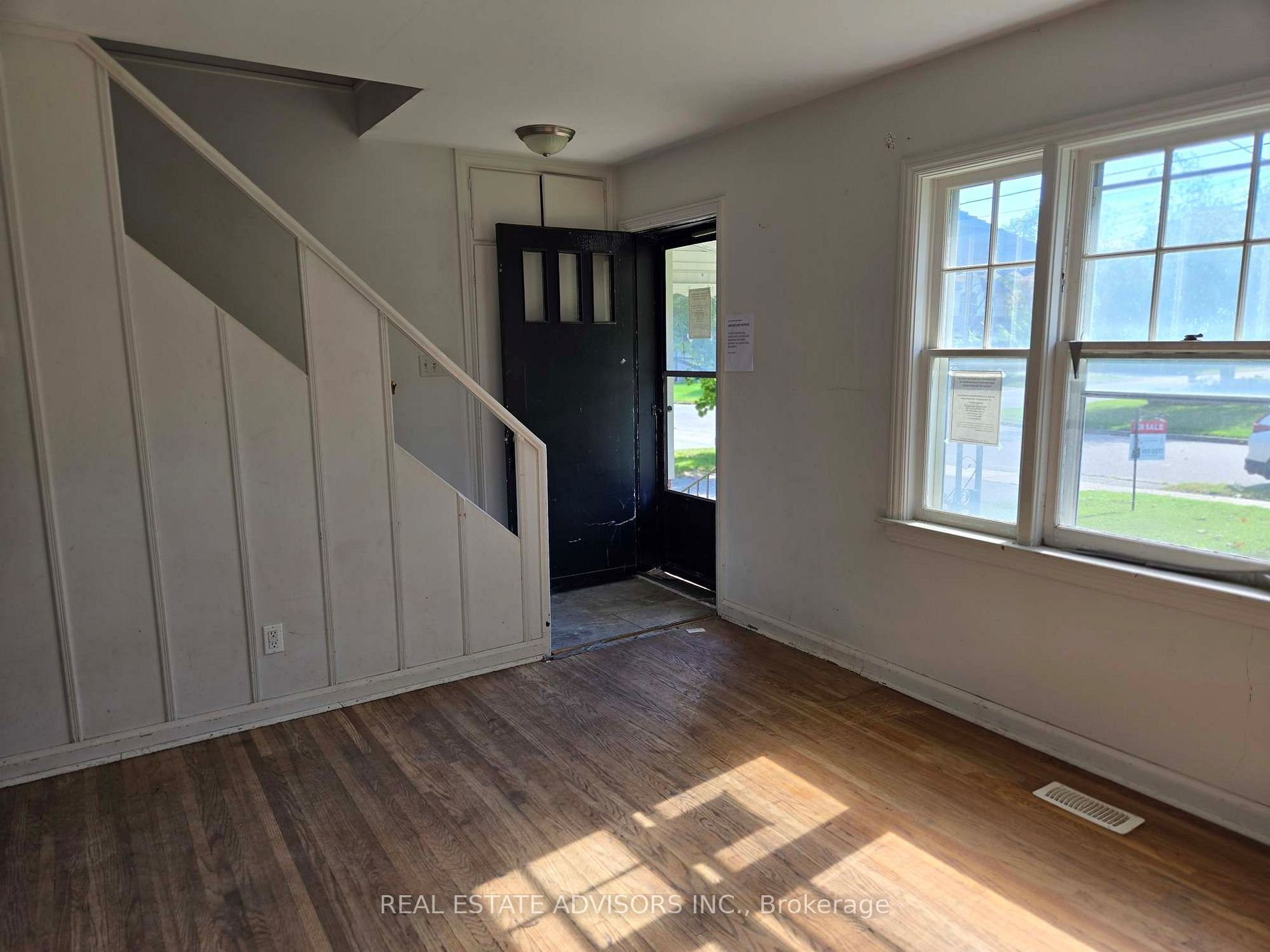 46 Devondale Ave