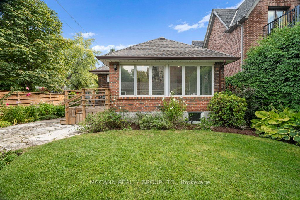 48 Joicey Blvd