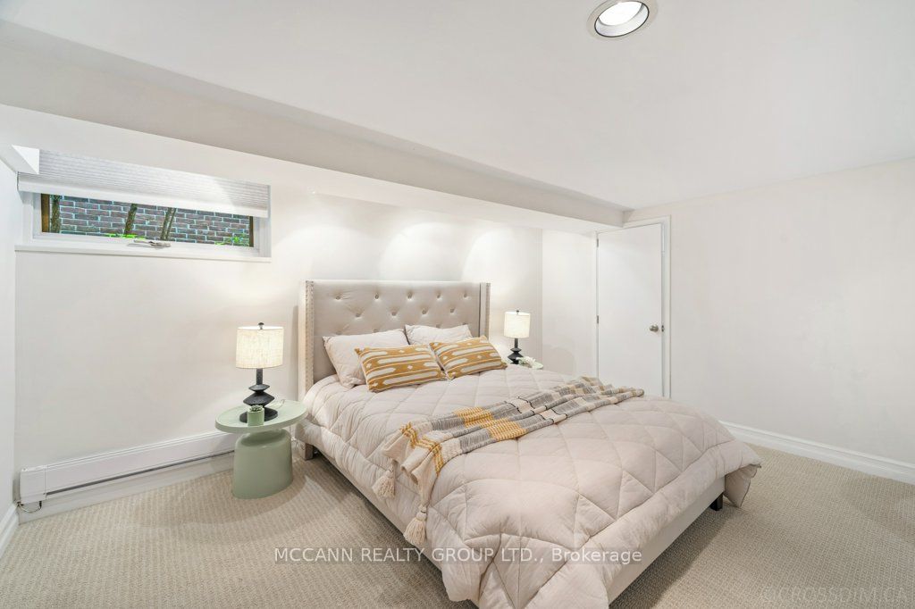 48 Joicey Blvd