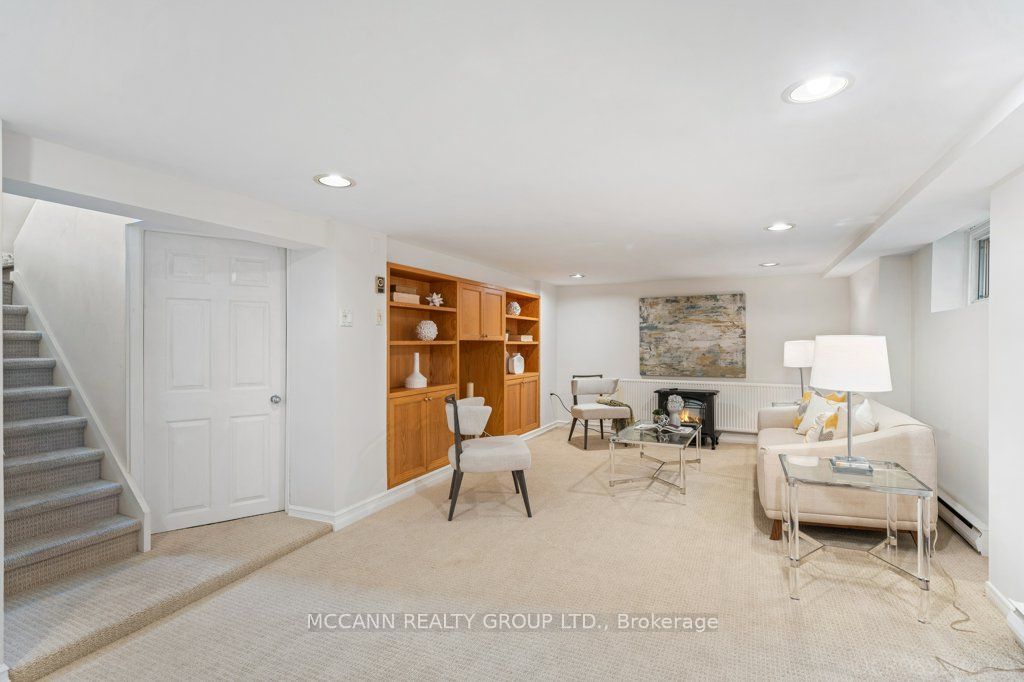 48 Joicey Blvd