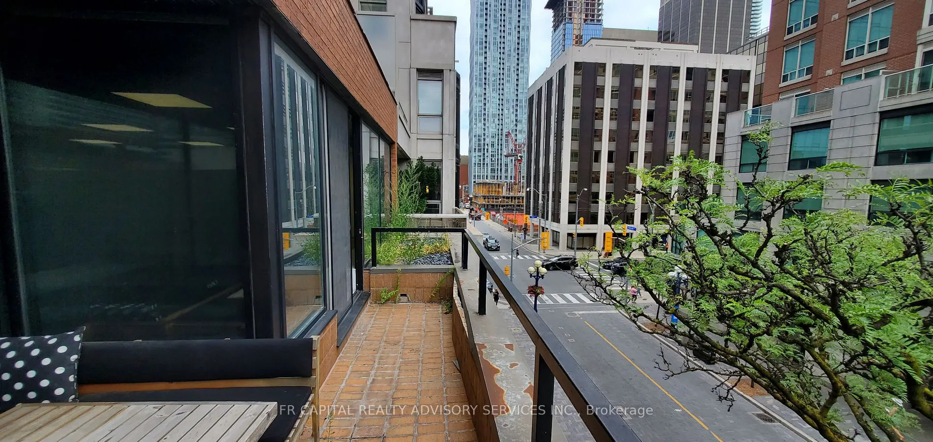 70 Yorkville Avenue, #30
