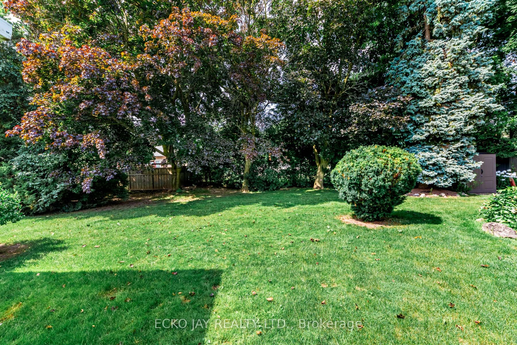 67 Laurentide Dr