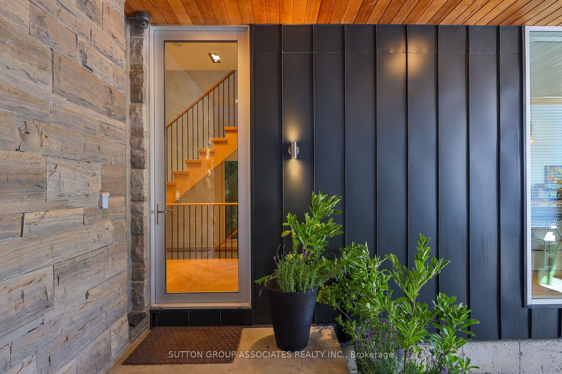 22 Mitchell Ave